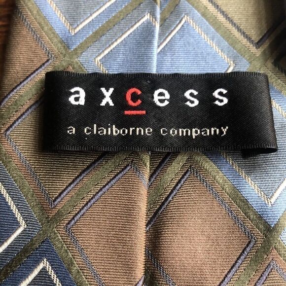 Vintage 3” Hand Tie Axcess Green and Blue Diamonds - Picture 4 of 5